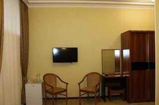 Гостиница Uragi Hotel Пятигорск Двухместный номер с 2 отдельными кроватями-5